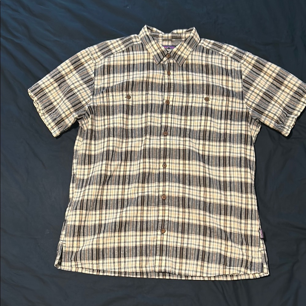 Patagonia Men's Black and Cream Plaid Shirt